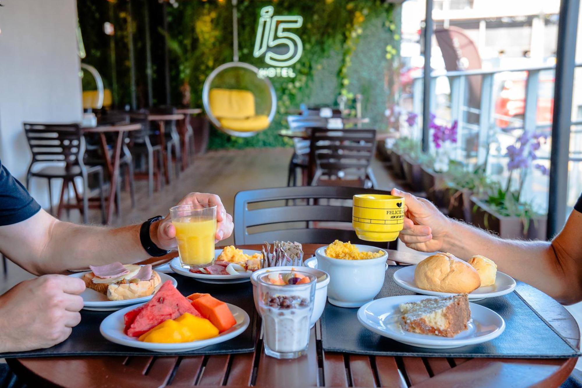I5 Play Hotel Aguas Claras Exterior photo
